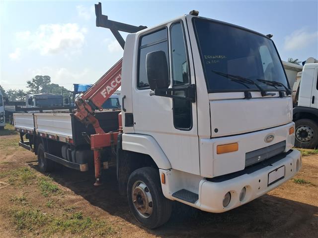 Ford Cargo 815 4x2 12/12